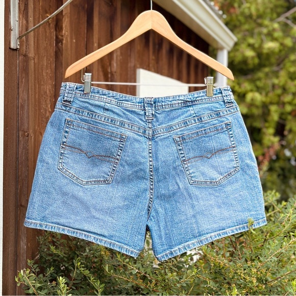 Vintage  Faded Glory Stretch lightweight denim Shorts - 16 - made in Hong Kong - Picture 2 of 3